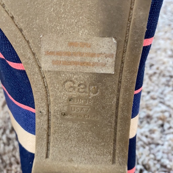 ***SOLD*** Gap ballet flats - Picture 10 of 14